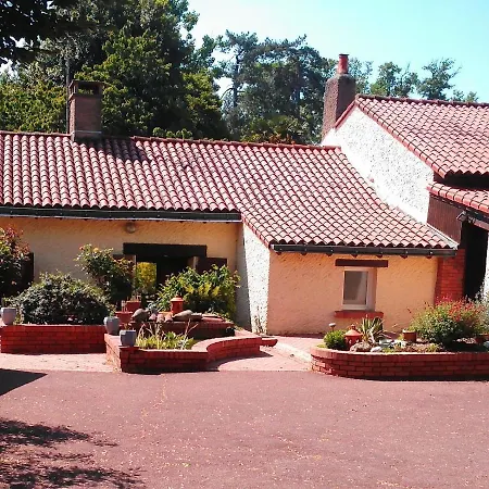 Village Tonneaux De Tirpoil * Montilliers