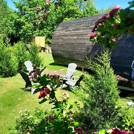 Village Tonneaux De Tirpoil Hébergement de vacances *